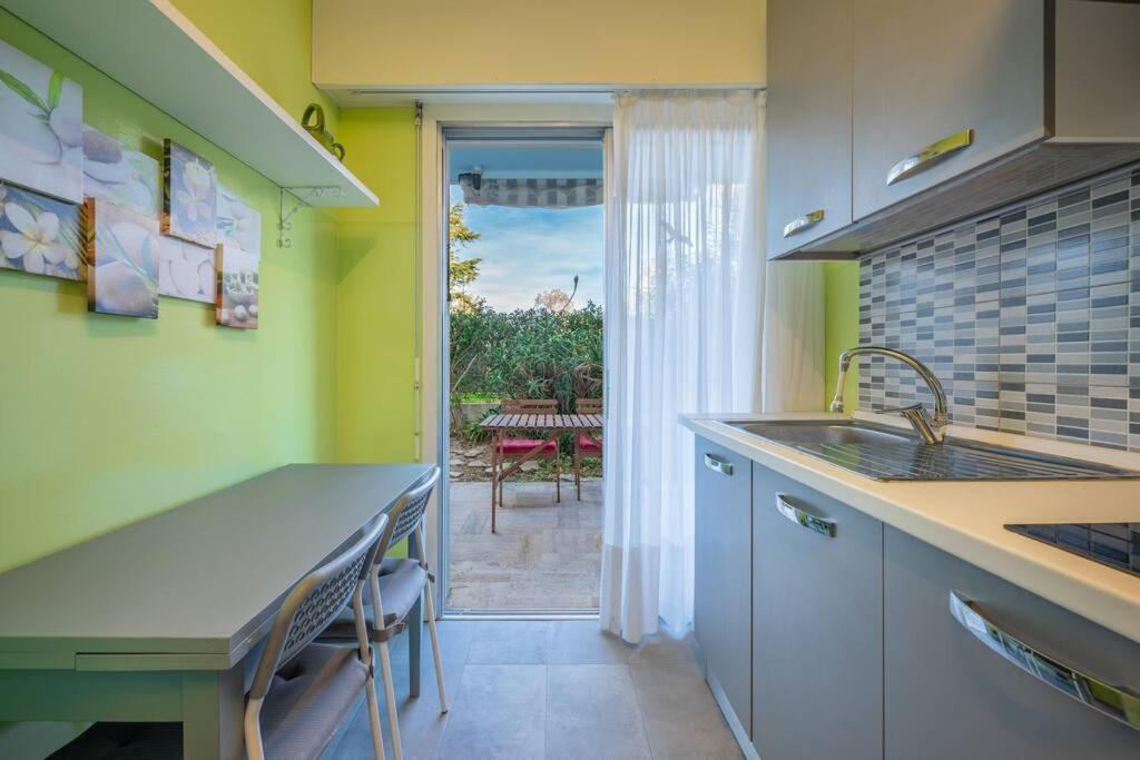 Appartement Familial 6P, Avec Piscine Et Tennis, Proche Mer Рокбрюн-Кап-Мартин Екстериор снимка